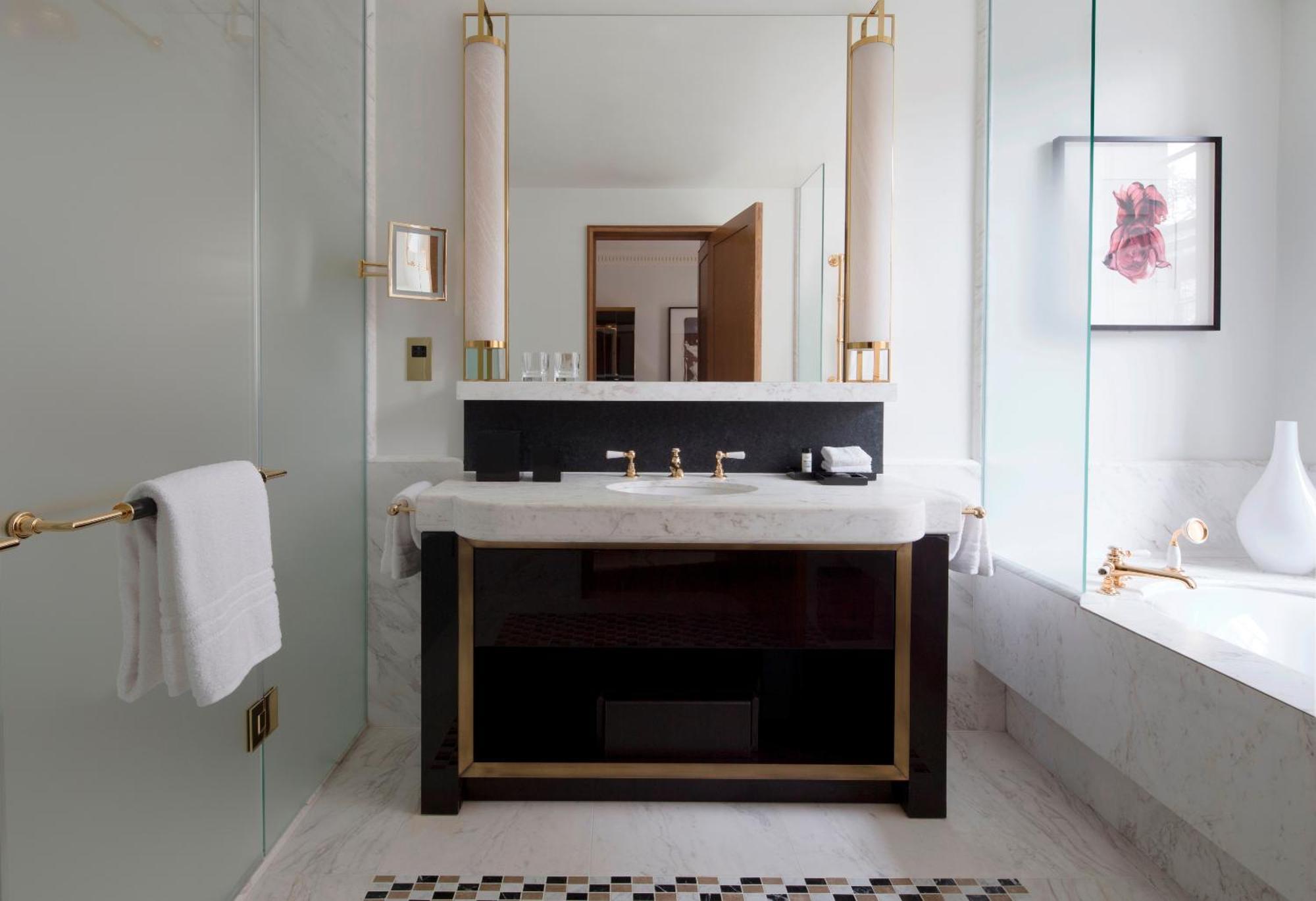 Premier Room king bed,1215422206:JPEG